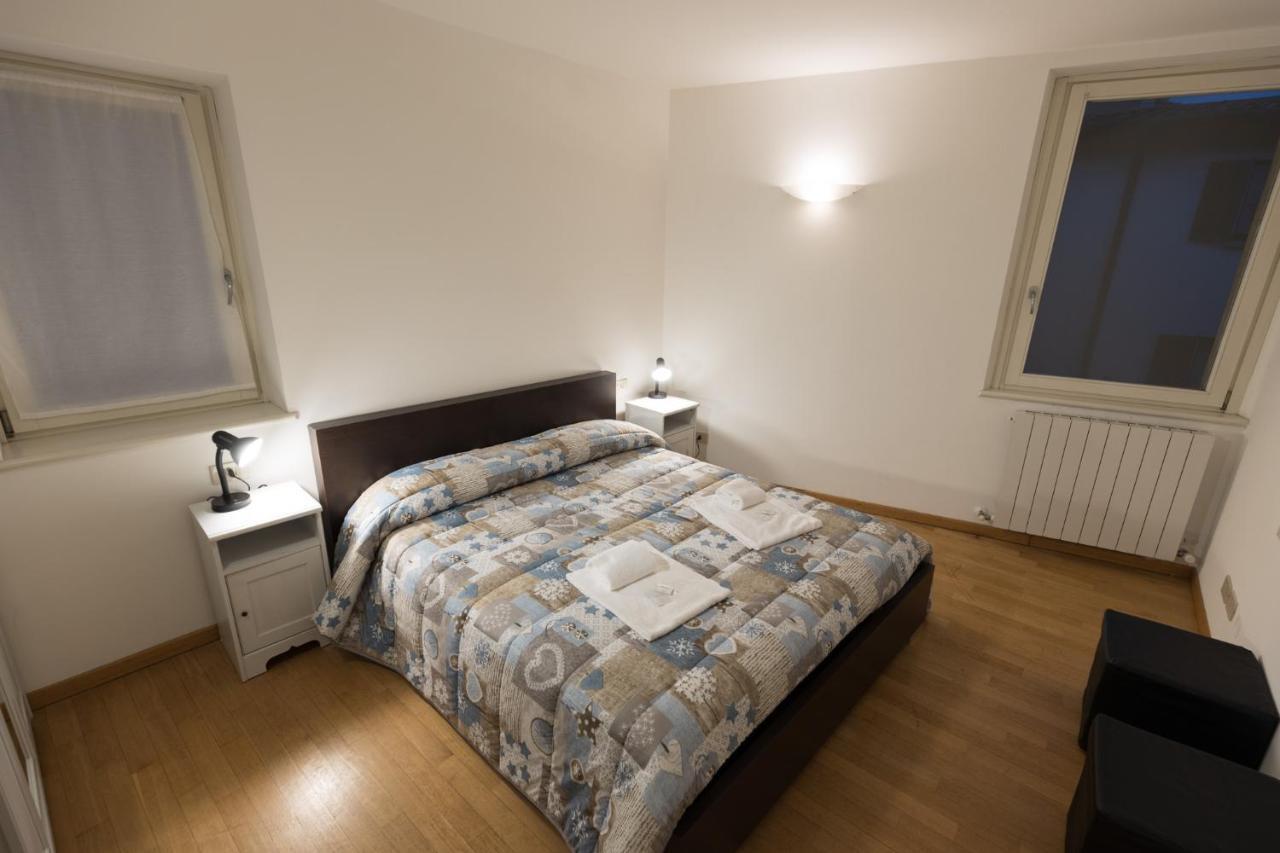 Casa Piazza Del Porto Villa Lovere Luaran gambar