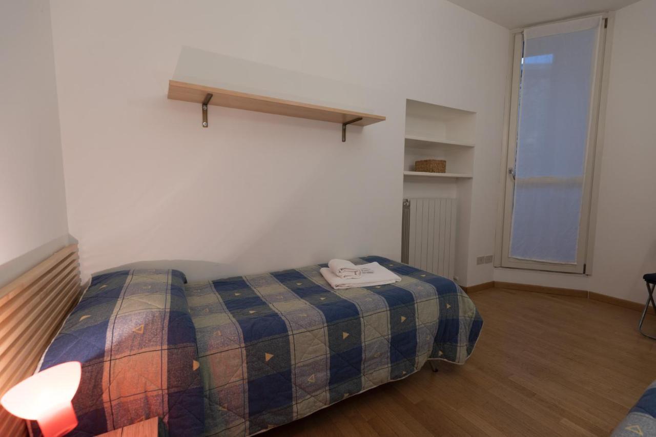 Casa Piazza Del Porto Villa Lovere Luaran gambar