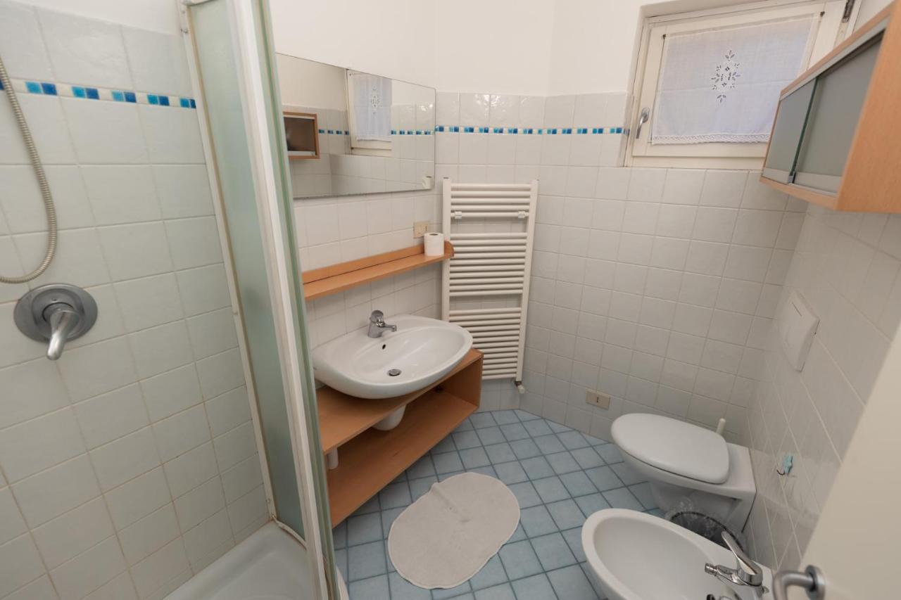 Casa Piazza Del Porto Villa Lovere Luaran gambar